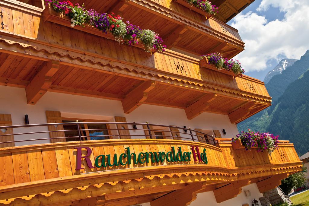 Landhotel Rauchenwalderhof Mayrhofen Exterior foto