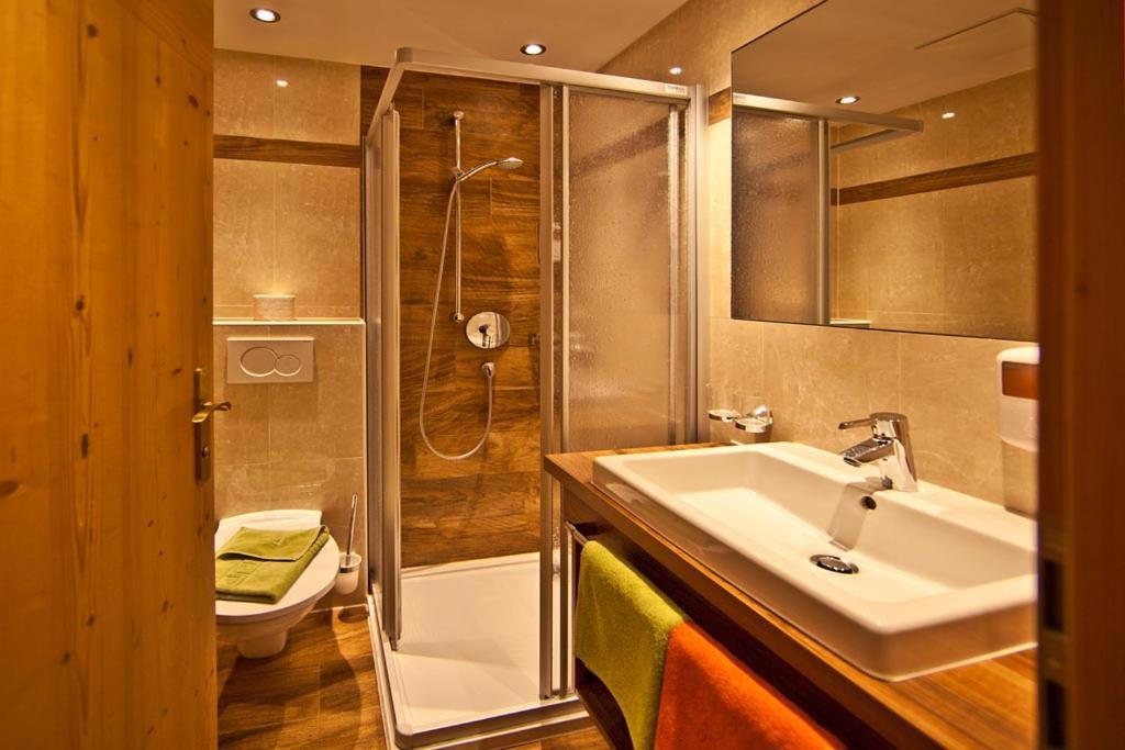 Landhotel Rauchenwalderhof Mayrhofen Habitación foto
