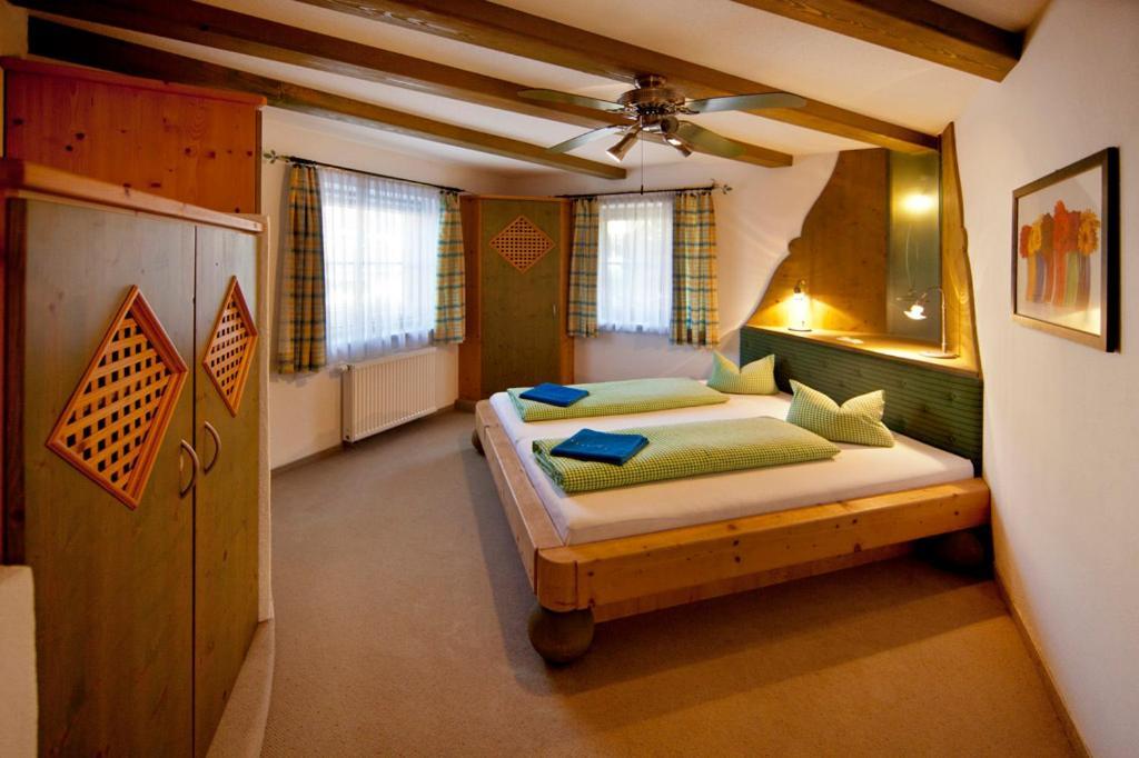 Landhotel Rauchenwalderhof Mayrhofen Habitación foto